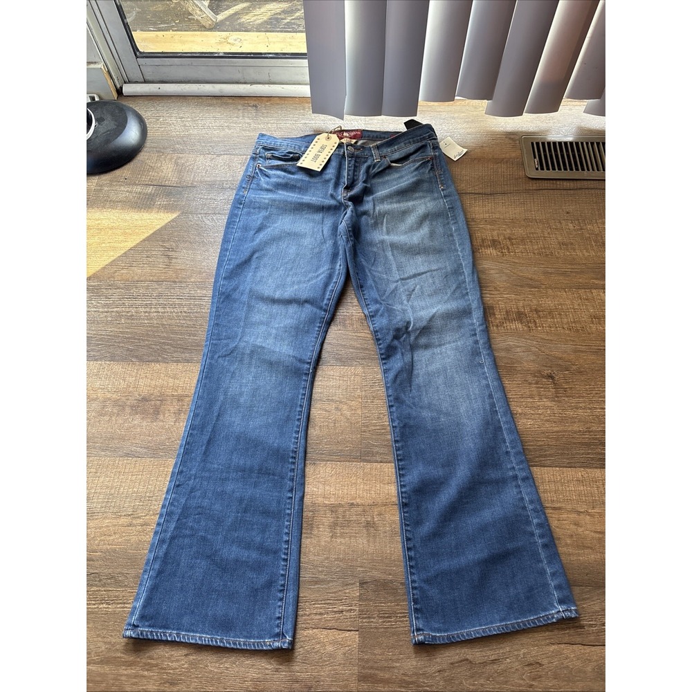 NEW Lucky Brand Jeans Womens 12/31 Blue Medium Wash Sofia Boot Denim 32X32
